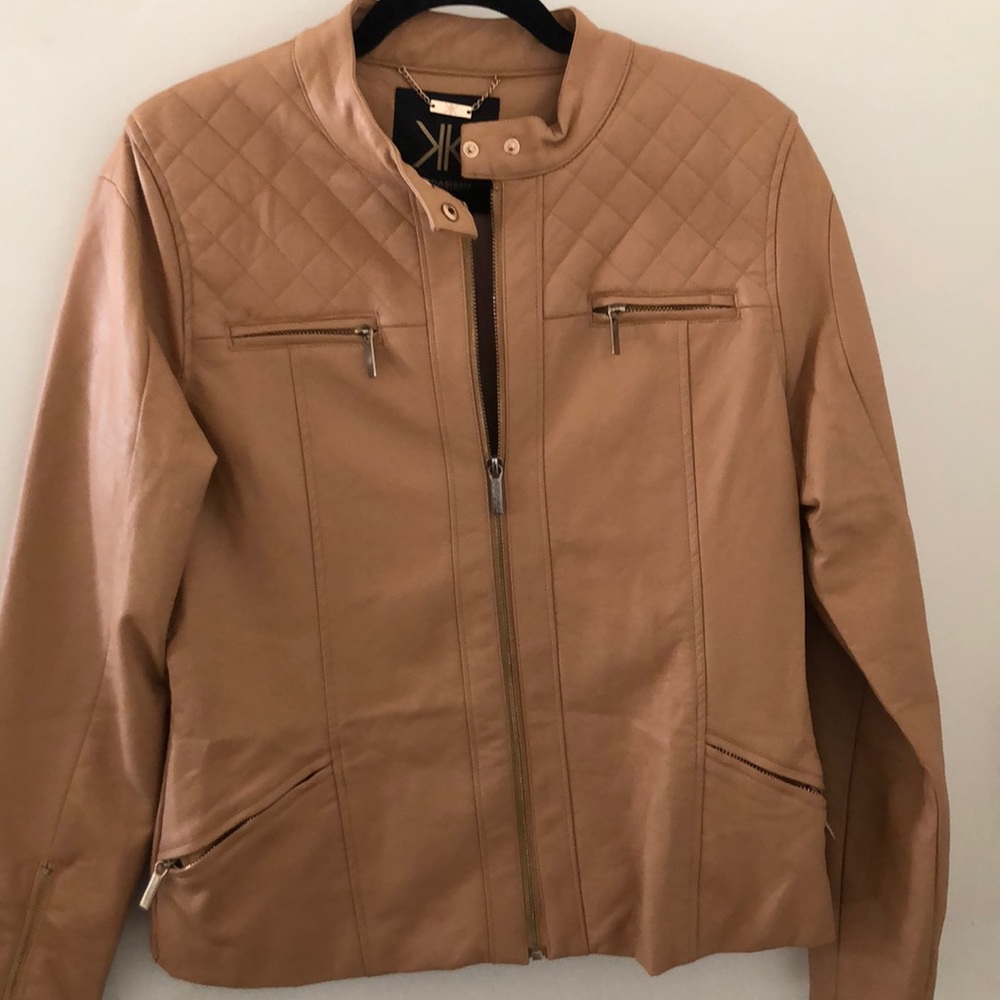 Kardashian Jacket TAN  Large As NEWFINAL PRICE❗️